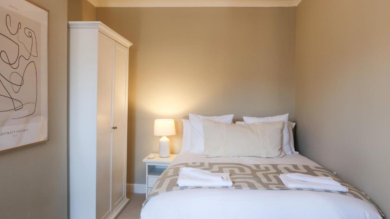 Luxury Living Outside The City Walls - Sleeps Six! Chester Exterior photo