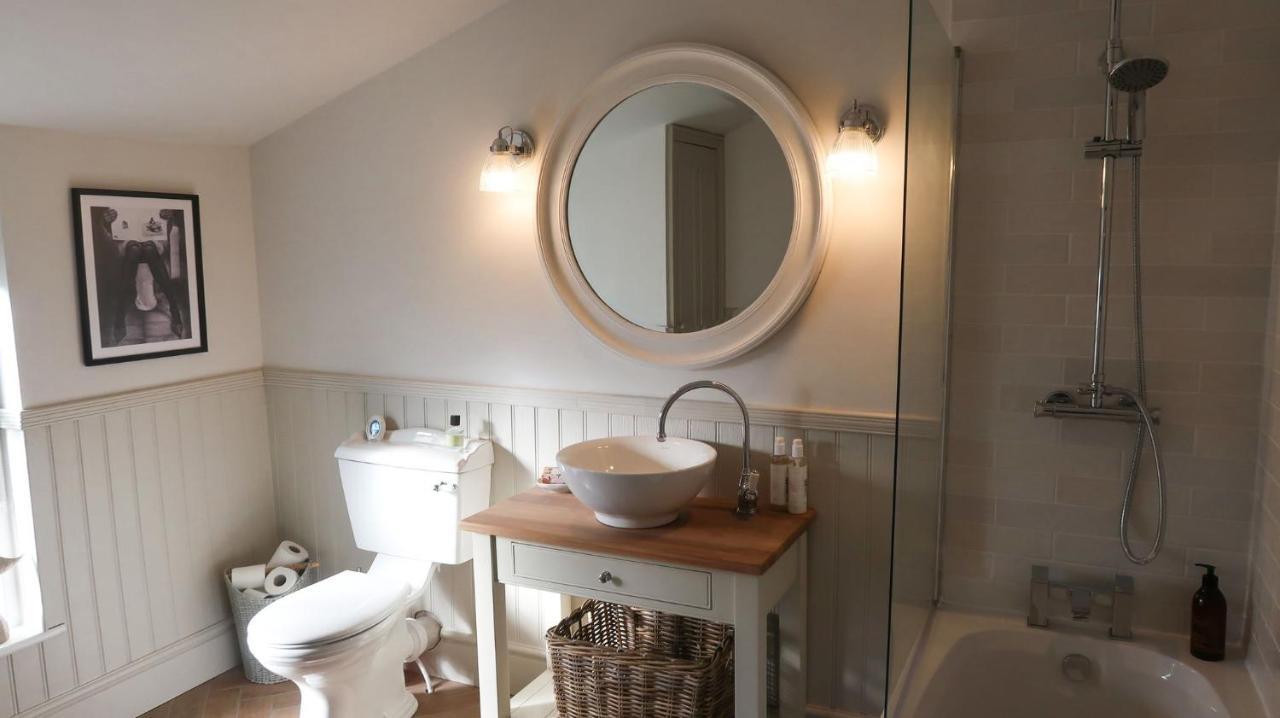Luxury Living Outside The City Walls - Sleeps Six! Chester Exterior photo