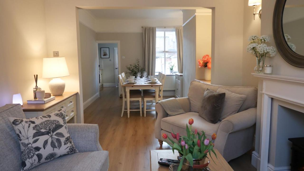 Luxury Living Outside The City Walls - Sleeps Six! Chester Exterior photo