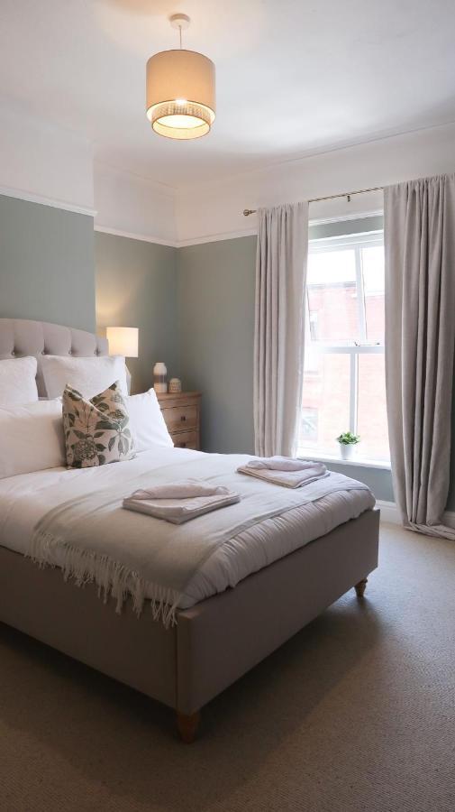 Luxury Living Outside The City Walls - Sleeps Six! Chester Exterior photo
