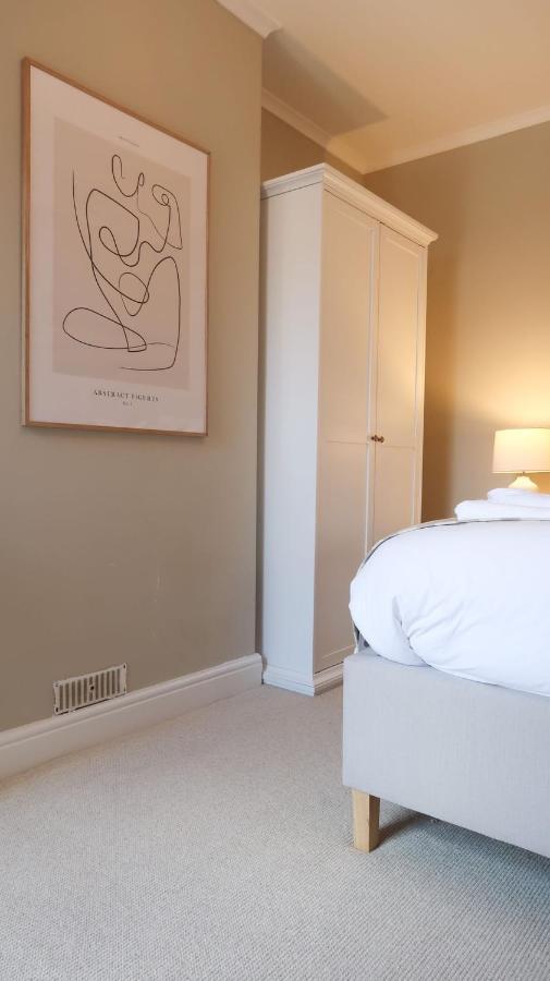 Luxury Living Outside The City Walls - Sleeps Six! Chester Exterior photo