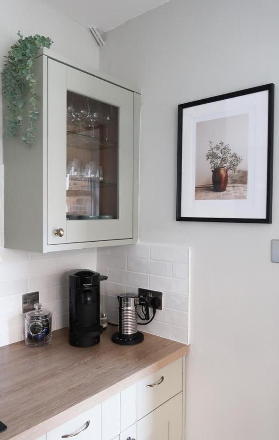 Luxury Living Outside The City Walls - Sleeps Six! Chester Exterior photo